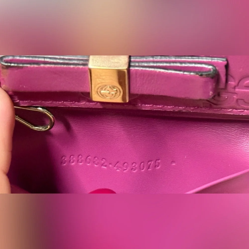 Gucci pink key holder